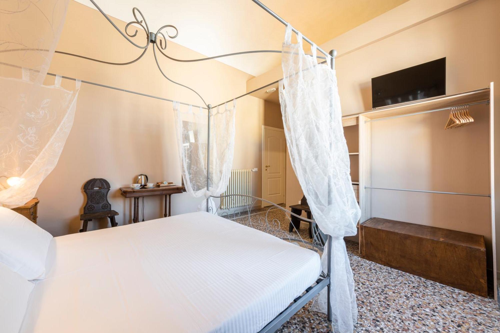 La Torre Garbata Hotel Пиза Екстериор снимка